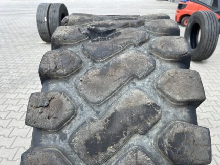 Opona przemysłowa diagonalna 20.5-25 20.5R25 CAMSO LOADMASTER / 70% bieżnika