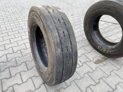  Opona ciężarowa używana naczepowa 215/75R17.5 MICHELIN XMULTI T EVOLUTION 2 / 10-11mm