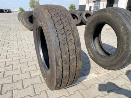  Opona ciężarowa używana naczepowa 245/70R17.5 SEMPERIT RUNNER T3 / 100% Bieżnika