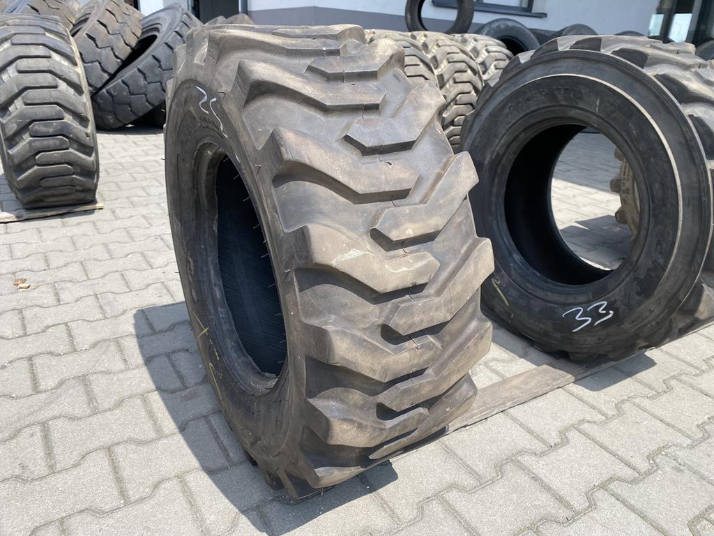 Opona przemysłowa do Bobcata 12-16.5 (305/70-16.5) CARLISLE TRAC CHIEF / 90% Bieżnika Opona przemysłowa do Bobcata 12-16.5 (305/70-16.5) CARLISLE TRAC CHIEF / 90% Bieżnika