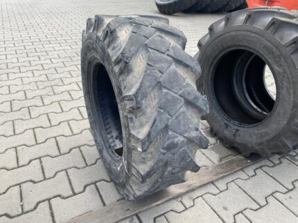  Opona przemysłowa do koparki 10.0/75-15.3 MITAS TRACTION TR-03 / 40% Bieżnika