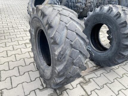  Opona przemysłowa do koparki 11.5/80-15.3 ALLIANCE IMPLEMENT / 30% Bieżnika