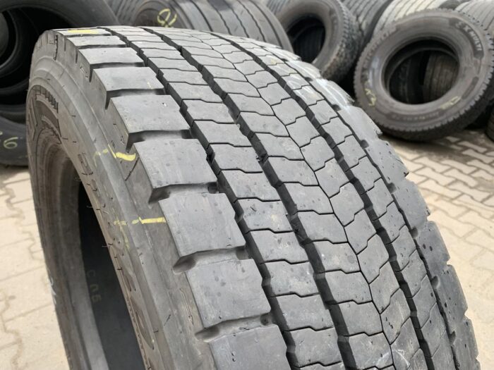 Opona używana ciężarowa napędowa 295/60R22.5 PIRELLI TH:01 ENERGY / 10-12mm