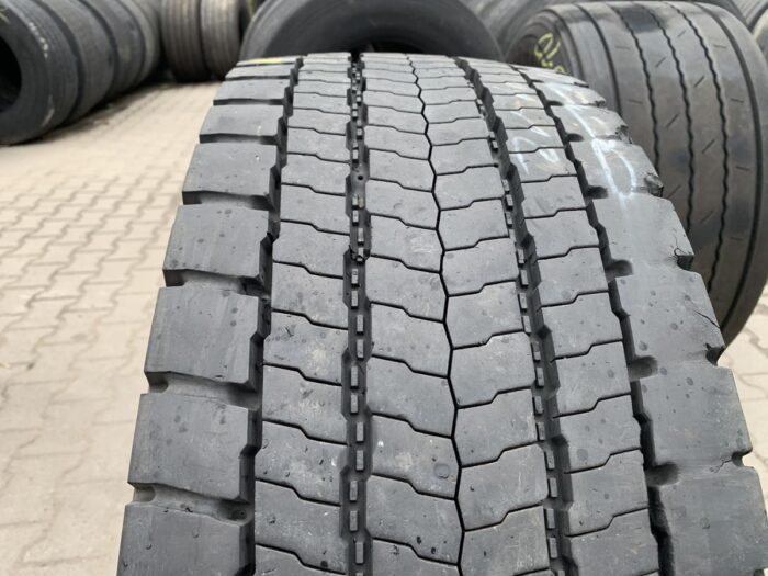 Opona używana ciężarowa napędowa 295/60R22.5 PIRELLI TH:01 ENERGY / 10-12mm