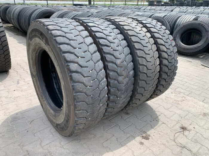 Opony ciężarowe używane napędowe budowlane 315/80R22.5 MICHELIN X WORKS D / 9-13mm