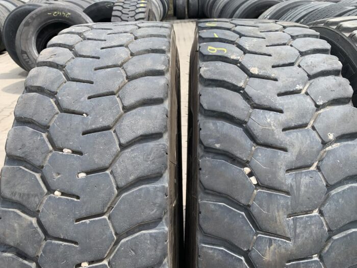 Opony ciężarowe używane napędowe budowlane 315/80R22.5 MICHELIN X WORKS D / 9-13mm