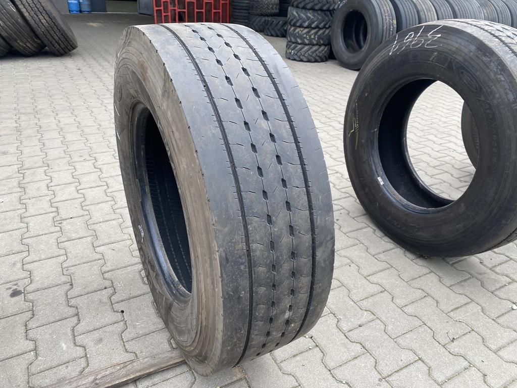Opona ciężarowa używana prowadząca 315/70R22.5 GOODYEAR KMAX S / 7-10mm Opona ciężarowa używana prowadząca 315/70R22.5 GOODYEAR KMAX S / 7-10mm