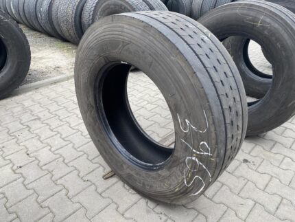 Opona ciężarowa używana prowadząca 315/70R22.5 GOODYEAR KMAX S / 7-10mm