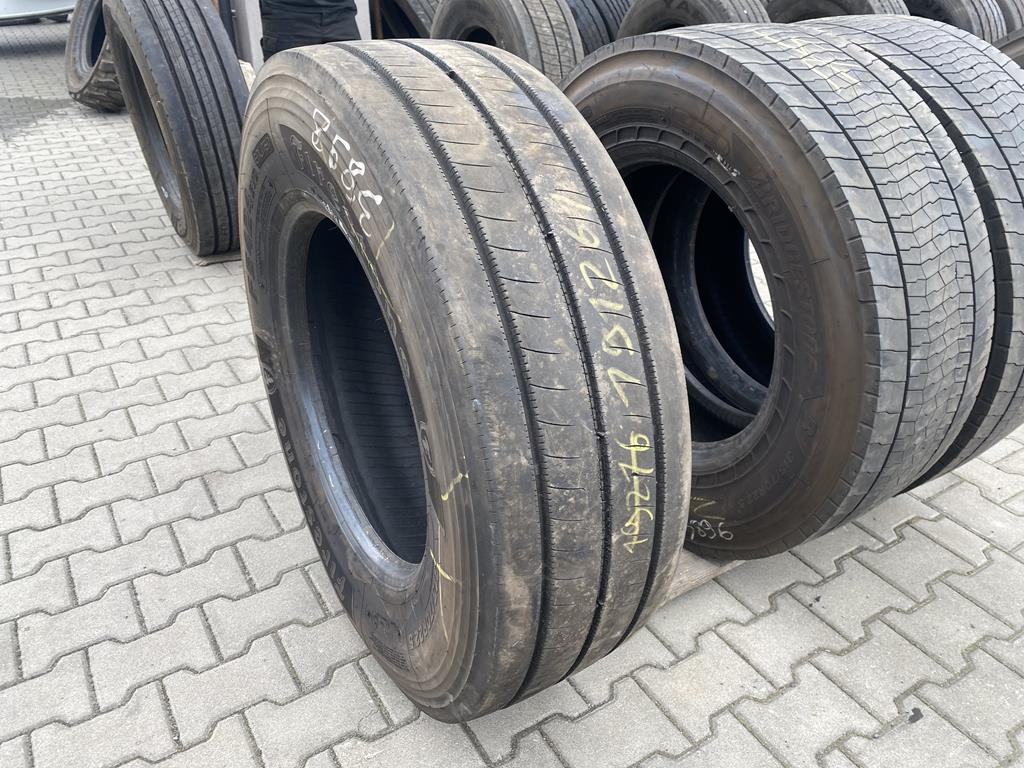 Opona ciężarowa używana prowadząca 315/70R22.5 FIRESTONE FS424 EVO ENLITEN / 9-10mm Opona ciężarowa używana prowadząca 315/70R22.5 FIRESTONE FS424 EVO ENLITEN / 9-10mm