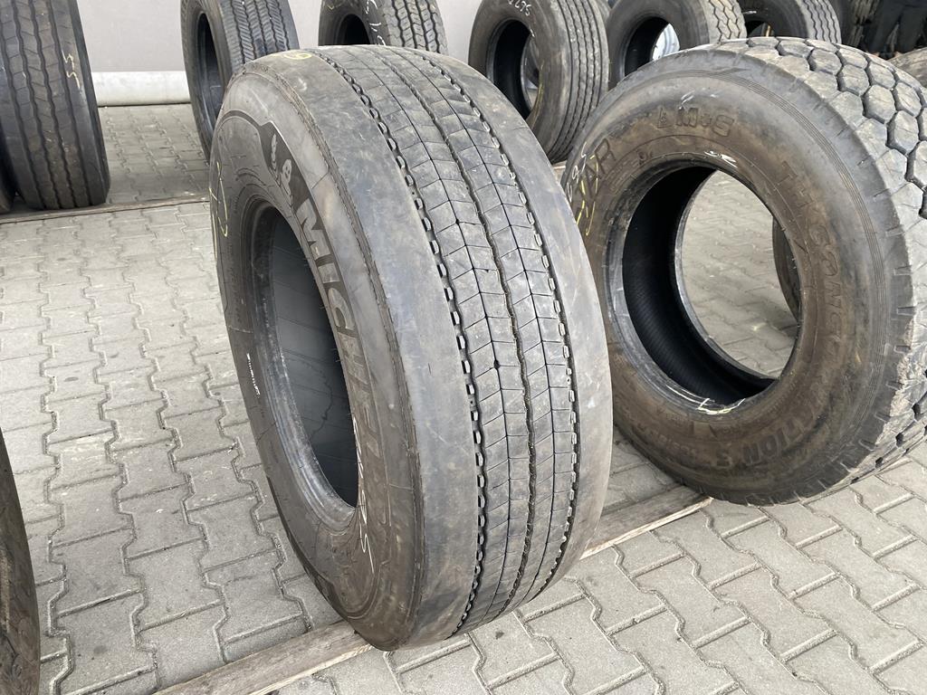 Opona ciężarowa używana prowadząca 385/65R22.5 MICHELIN X MULTI Z / 9-10mm Opona ciężarowa używana prowadząca 385/65R22.5 MICHELIN X MULTI Z / 9-10mm