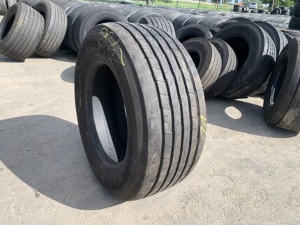  Opona używana ciężarowa naczepowa 385/55R22.5 GOODYEAR KMAX T GEN-2 / 11-12mm