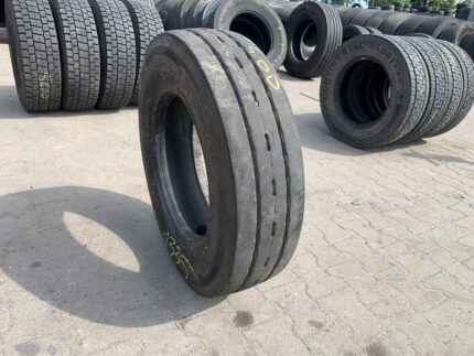  Opona używana ciężarowa naczepowa 215/75R17.5 MICHELIN X MULTI T2 / 9-10mm