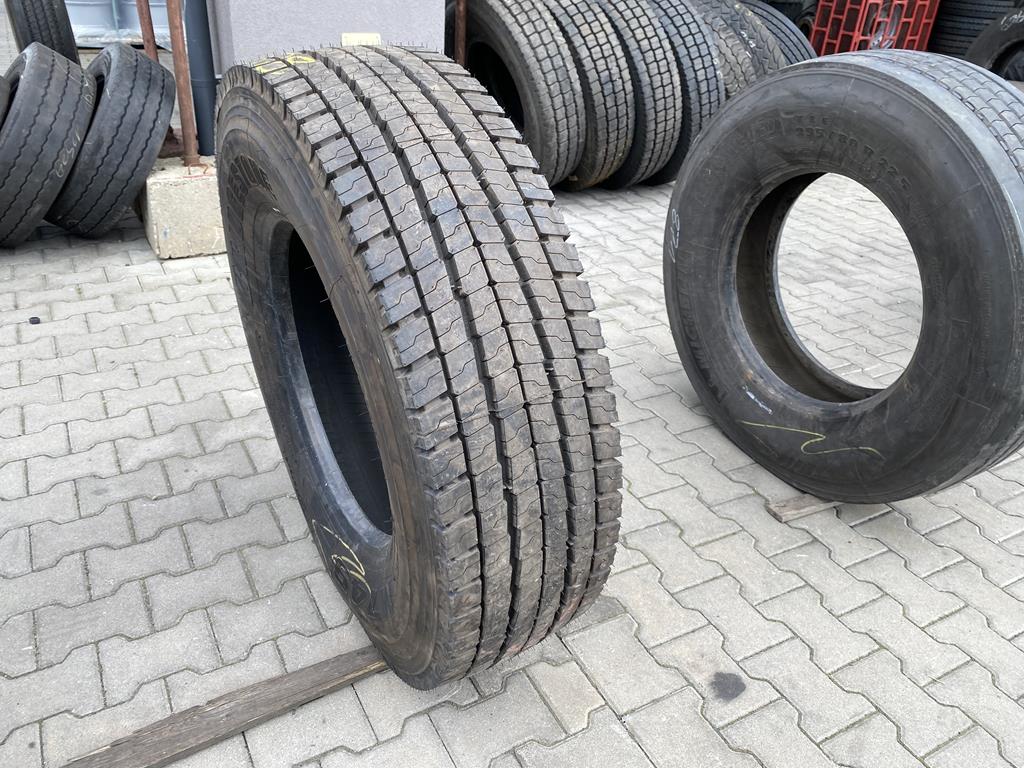 Opona ciężarowa używana napędowa 295/80R22.5 BRIDGESTONE M749 / 100% Bieżnika Opona ciężarowa używana napędowa 295/80R22.5 BRIDGESTONE M749 / 100% Bieżnika