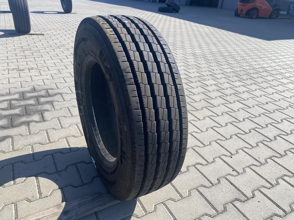 Opona ciężarowa używana prowadząca 225/75R17.5 APOLLO ENDURACE RA / 13-14mm Opona ciężarowa używana prowadząca 225/75R17.5 APOLLO ENDURACE RA / 13-14mm