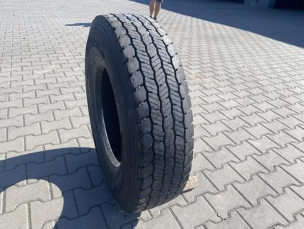  Opona ciężarowa używana napędowa 9.5R17.5 HANKOOK SMART FLEX DH35 / 12-13mm