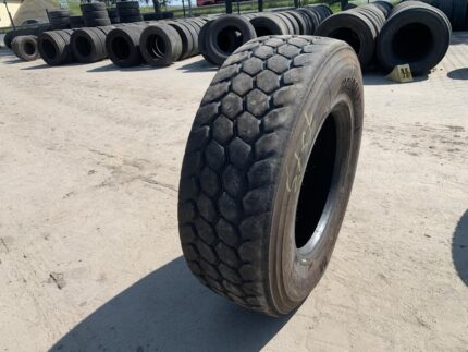  Opona używana ciężarowa naczepowa budowlana 385/65R22.5 BRIDGESTONE M-TRAILER 001 PLUS / 12-13mm