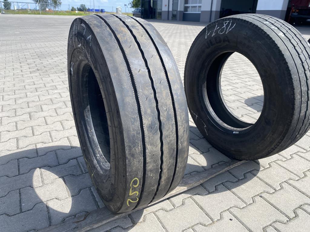 Opona ciężarowa używana naczepowa 235/75R17.5 MICHELIN X LINE ENERGY T / 7-8mm Opona ciężarowa używana naczepowa 235/75R17.5 MICHELIN X LINE ENERGY T / 7-8mm