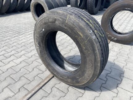 Opona ciężarowa używana prowadząca 235/75R17.5 MICHELIN X MULTI Z / 5-6mm
