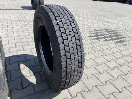  Opona ciężarowa używana napędowa 205/75R17.5 HANKOOK DH05 / 13mm