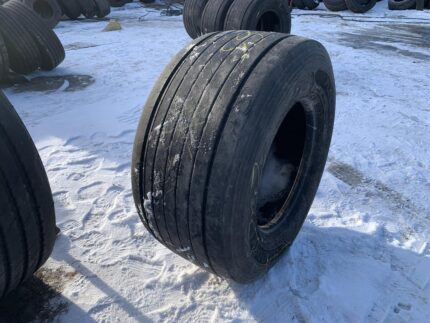Opona używana ciężarowa naczepowa mega 435/50R19.5 GOODYEAR FUELMAX T / 9-10mm