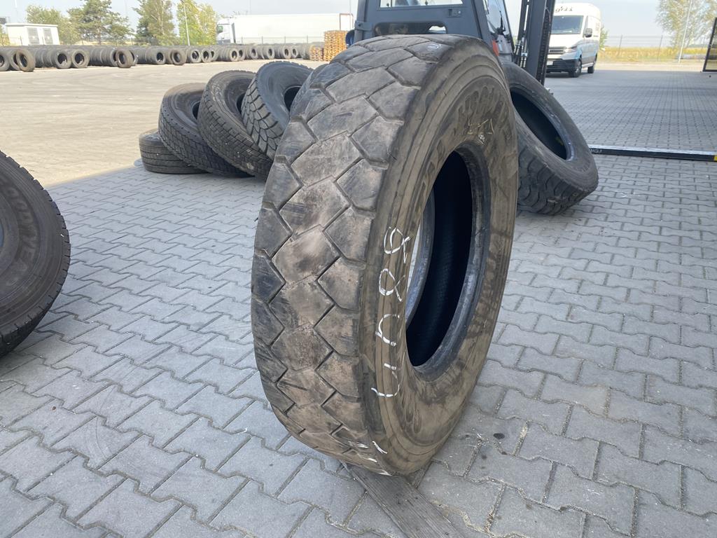 Opona używana ciężarowa 315/80R22.5 BIEŻNIKOWANA TYP ROMB / 9-10mm Opona używana ciężarowa 315/80R22.5 BIEŻNIKOWANA TYP ROMB / 9-10mm