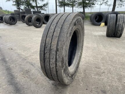 Opona używana ciężarowa naczepowa 235/75R17.5 MICHELIN X LINE ENERGY T / 8mm