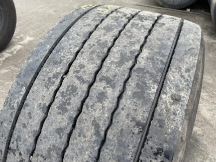 Opona używana ciężarowa do naczepy mega  435/50R19.5  CONTINENTAL CONTI HYBRID HT3 / 9-10mm