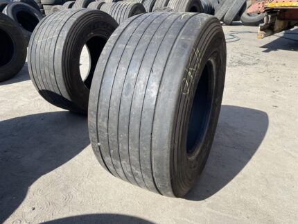  Opona używana ciężarowa naczepowa mega 435/50R19.5 GOODYEAR FUELMAX T / 6-8mm