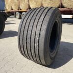  Opona używana ciężarowa do naczepy mega  445/45R19.5 GOODYEAR KMAX T GEN-2 / 12mm