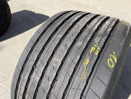 Opona używana ciężarowa do naczepy mega  445/45R19.5 GOODYEAR KMAX T GEN-2 / 12mm