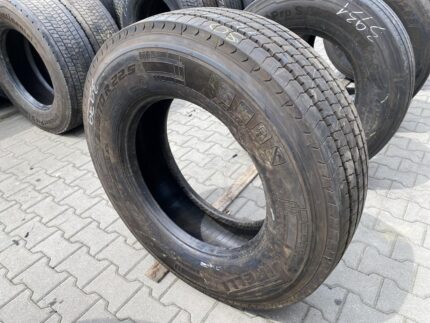 Opona ciężarowa używana prowadząca 315/70R22.5 PIRELLI FR:01 TRIATHLON / 13-14mm