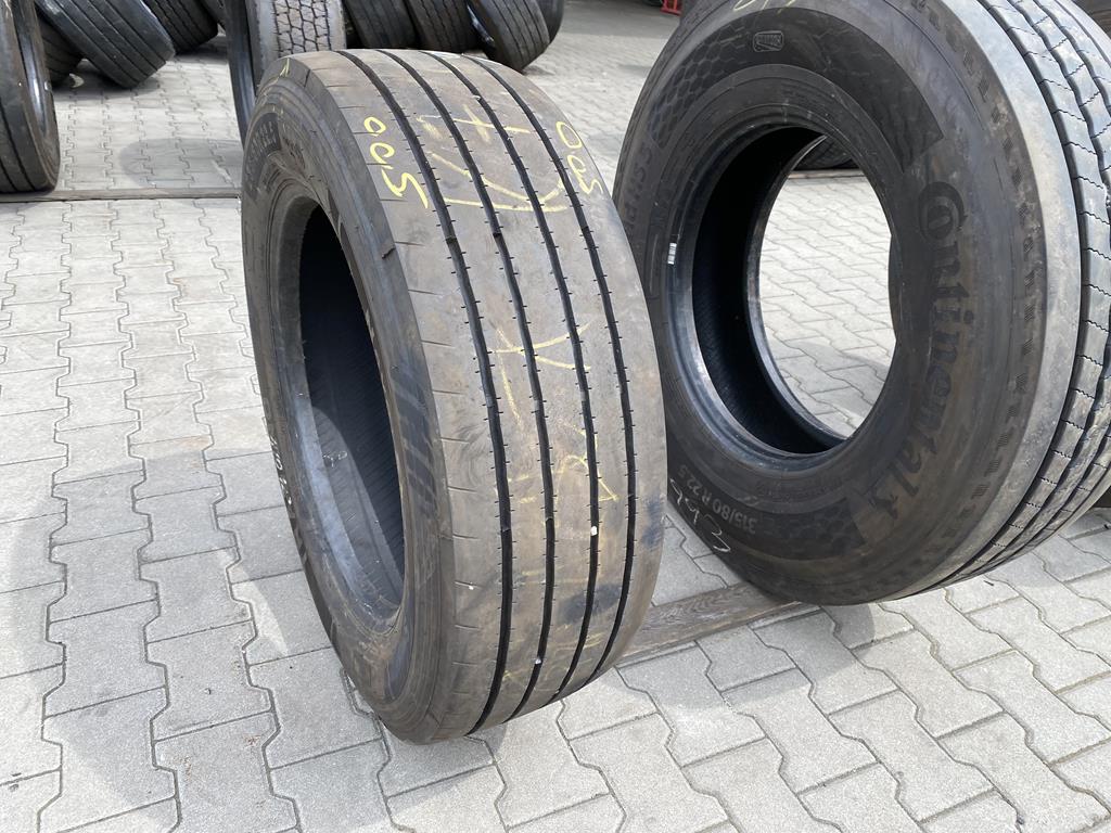 Opona ciężarowa używana prowadząca 295/60R22.5 TRAZANO NOVO ENERGY S13 / 8-10mm Opona ciężarowa używana prowadząca 295/60R22.5 TRAZANO NOVO ENERGY S13 / 8-10mm