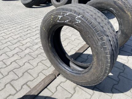 Opona ciężarowa używana naczepowa 205/65R17.5 BRIDGESTONE R168 / 9-10mm