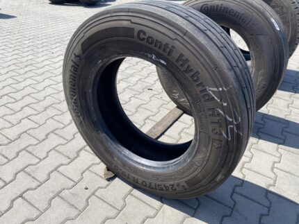 Opona ciężarowa używana naczepowa 245/70R19.5 CONTINENTAL CONTI HYBRID HT3+ / 10-11mm
