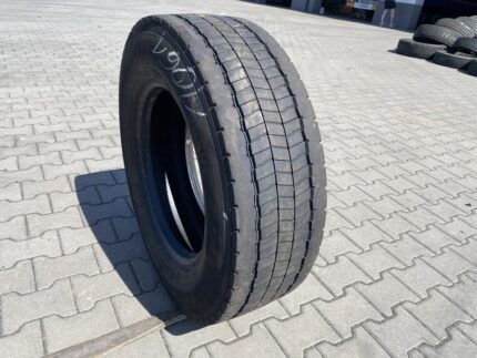  Opona ciężarowa używana napędowa 265/70R19.5 SEMPERIT RUNNER D2 / 8-9mm