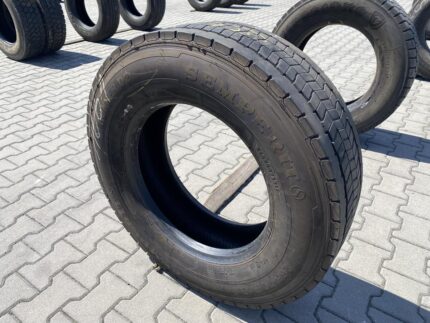 Opona ciężarowa używana napędowa 265/70R19.5 SEMPERIT RUNNER D2 / 8-9mm