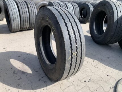  Opona używana ciężarowa naczepa przyczepa 265/70R19.5 BRIDGESTONE R-TRAILER 001 / 13-14mm