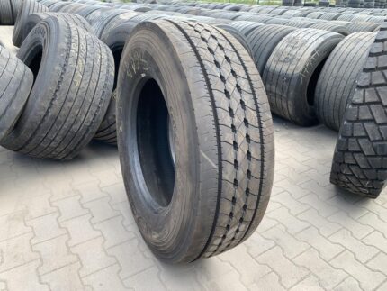  Opona używana ciężarowa przednia 315/70R22.5 GOODYEAR KMAX S GEN-2 / 14-15mm
