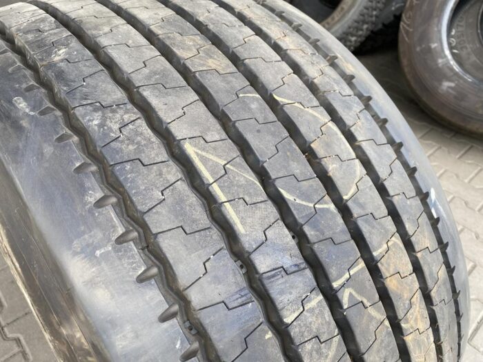 Opona ciężarowa używana naczepowa 435/50R19.5 DYNAMO MTR96 / 12mm