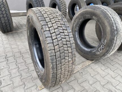  Opona ciężarowa używana napędowa 315/70R22.5 PIRELLI TR:01 TRIATHLON / 17-18mm