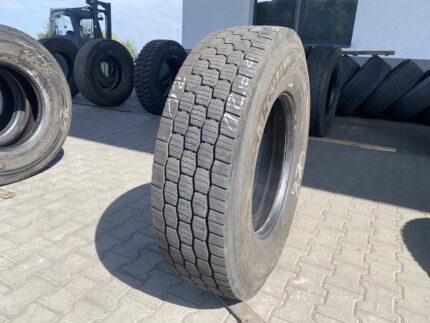  Opona ciężarowa używana prowadząca 295/80R22.5 MICHELIN XMULTI WINTER Z / 12-13mm