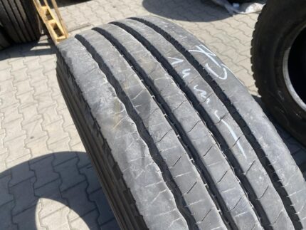 Opona używana ciężarowa prowadząca 315/80R22.5 YOKOHAMA 104ZR / 14mm