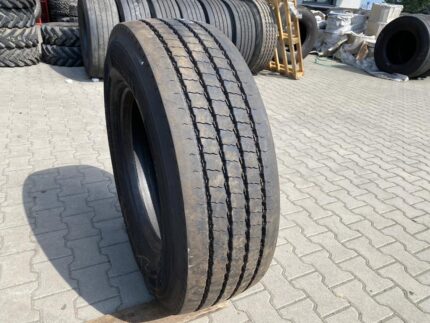  Opona ciężarowa używana prowadząca 315/70R22.5 PIRELLI FR:01 TRIATHLON / 13mm