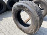 Opona ciężarowa używana prowadząca 315/70R22.5 PIRELLI FR:01 TRIATHLON / 13mm