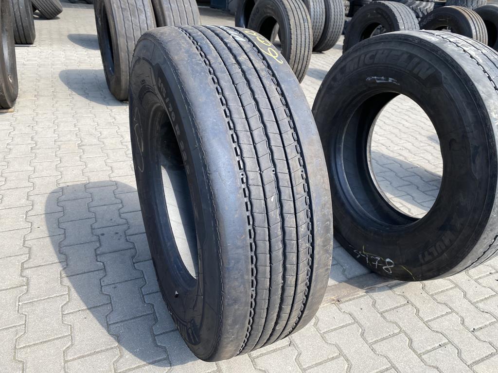 Opona ciężarowa używana prowadząca 315/70R22.5 MICHELIN X MULTI Z / 9-11mm Opona ciężarowa używana prowadząca 315/70R22.5 MICHELIN X MULTI Z / 9-11mm