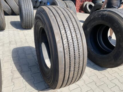  Opona ciężarowa używana prowadząca 385/65R22.5 BARUM BF200 ROAD / 13mm