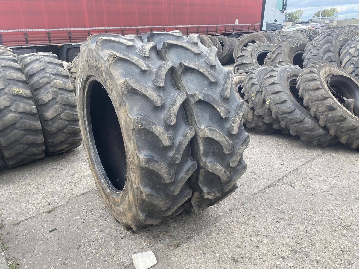 Opony używane 11.2r24 Firestone Traction Radial / 50% bieżnika Opony używane 11.2r24 Firestone Traction Radial / 50% bieżnika