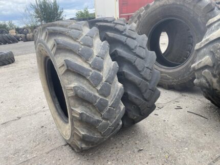  Opony przemysłowe  14.5-20 365/80-20 BKT MP567 / 90% bieżnika