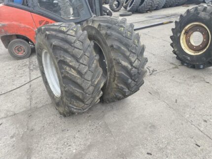 KOŁA używane przemysłowe 405/70-20 Solideal / 90% bieżnika
