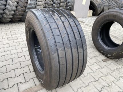  Opona ciężarowa używana naczepowa 435/50R19.5 GOODYEAR KMAX T GEN-2 / 9-10mm